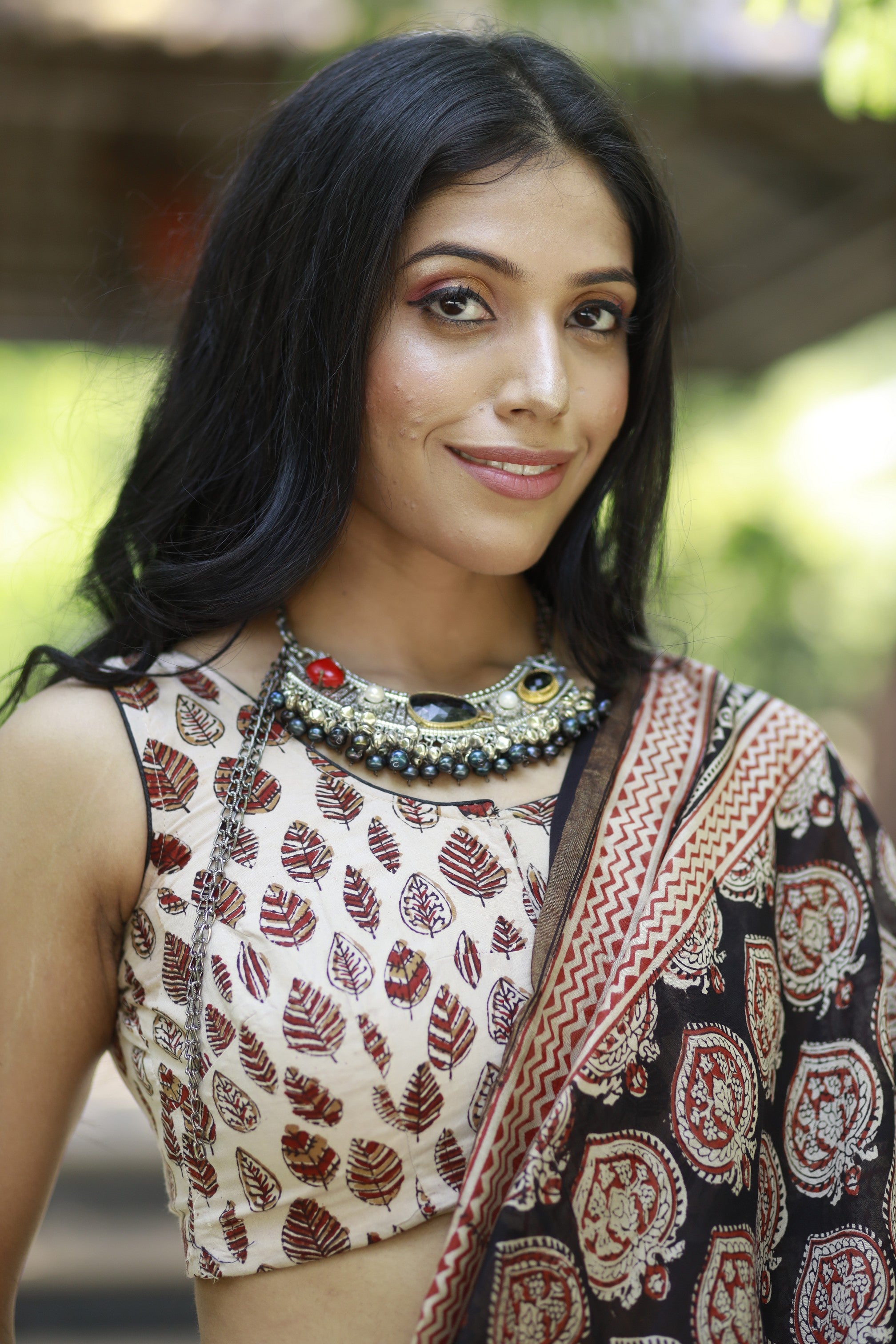 BLACK AND WHITE GHUNGROO NECKLACE