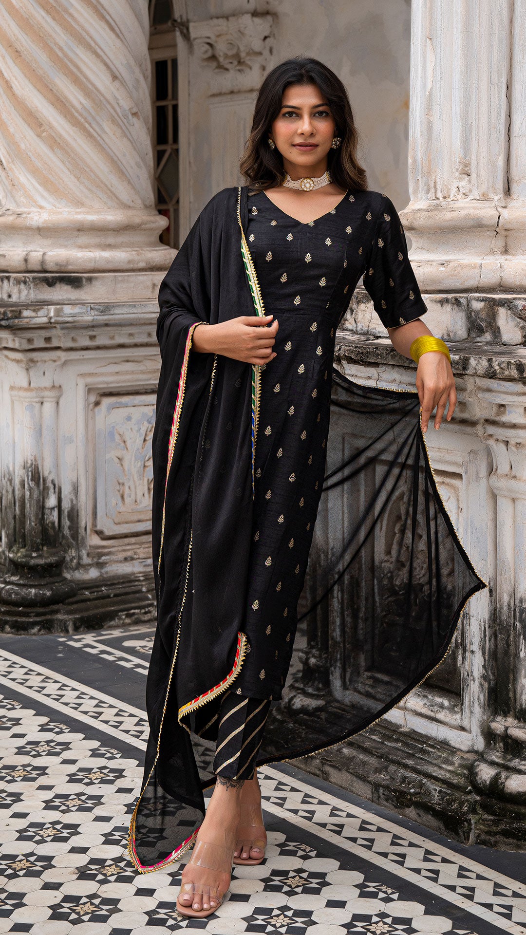 AMEE BLACK KURTA SET IN SILK