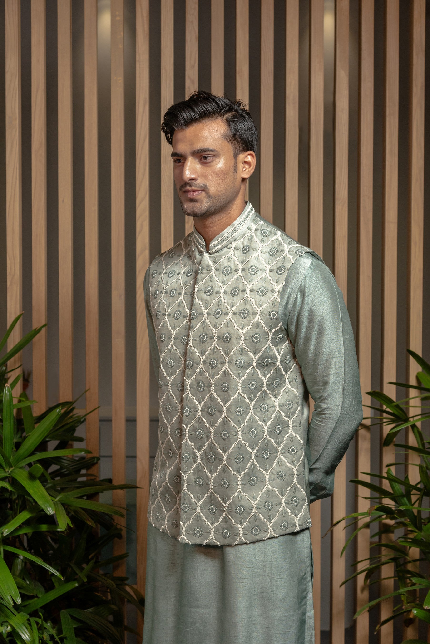 Pearl Embroidered Bandi with Kurta set