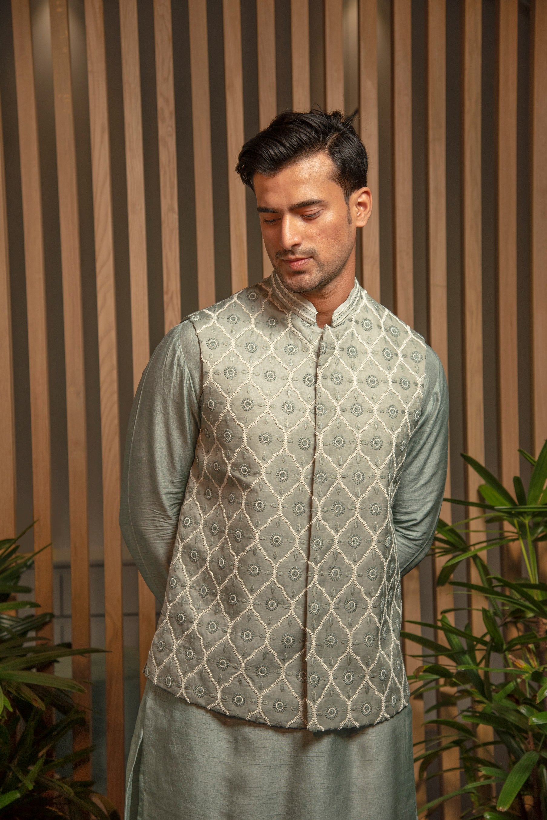 Pearl Embroidered Bandi with Kurta set