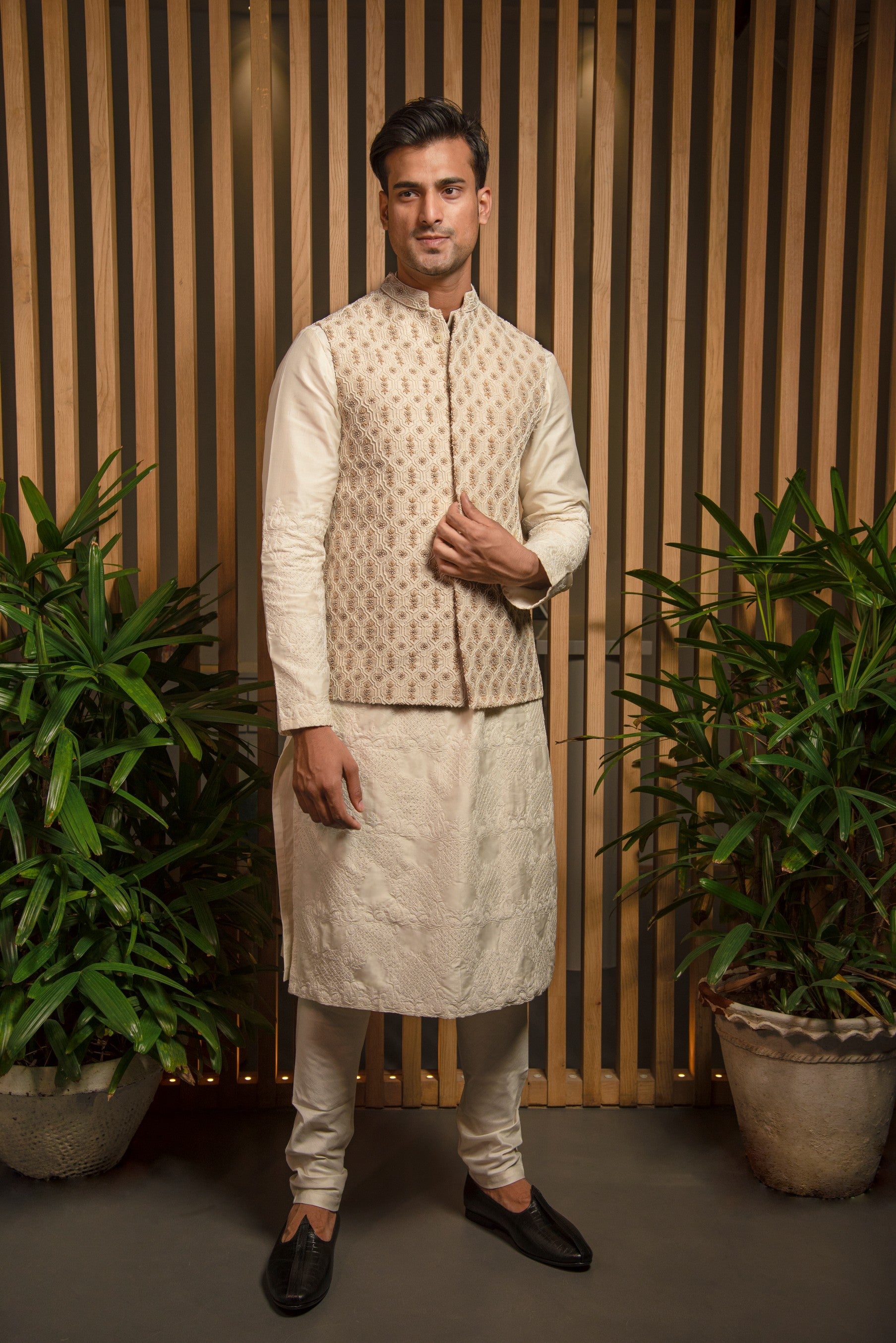 Ivory Raw Silk Embroidered Bandi