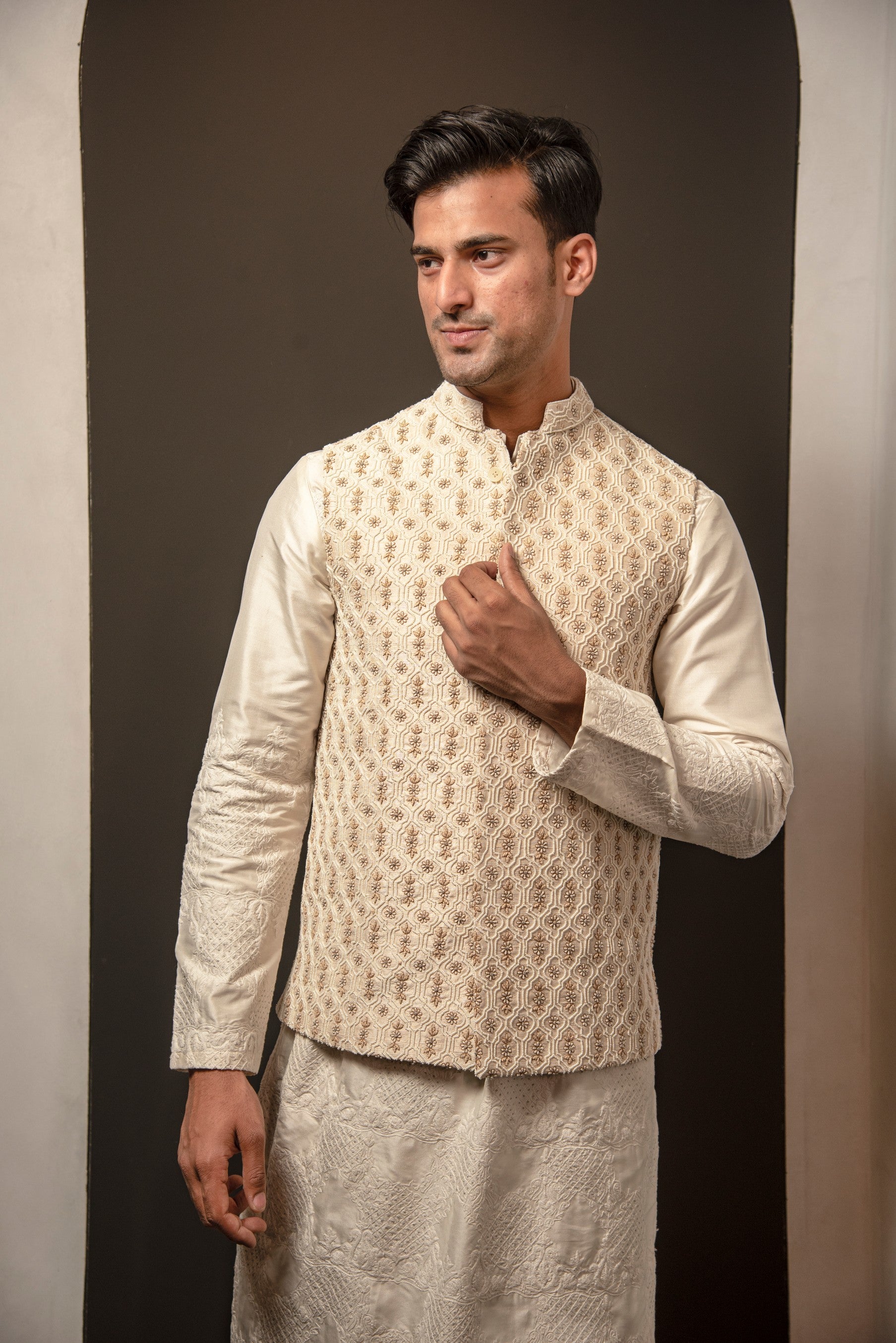 Ivory Raw Silk Embroidered Bandi