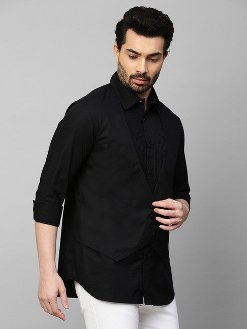 Black waistcoat feature shirt pintucks and 4 self buttons