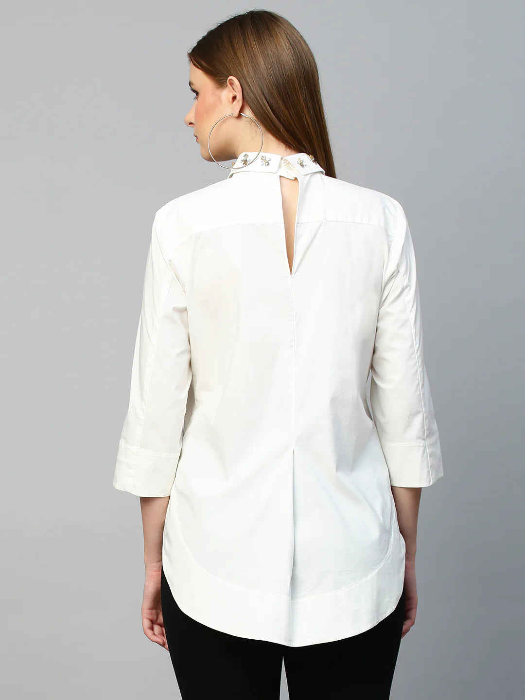 Top with embroidered collar and deconstructed front and back