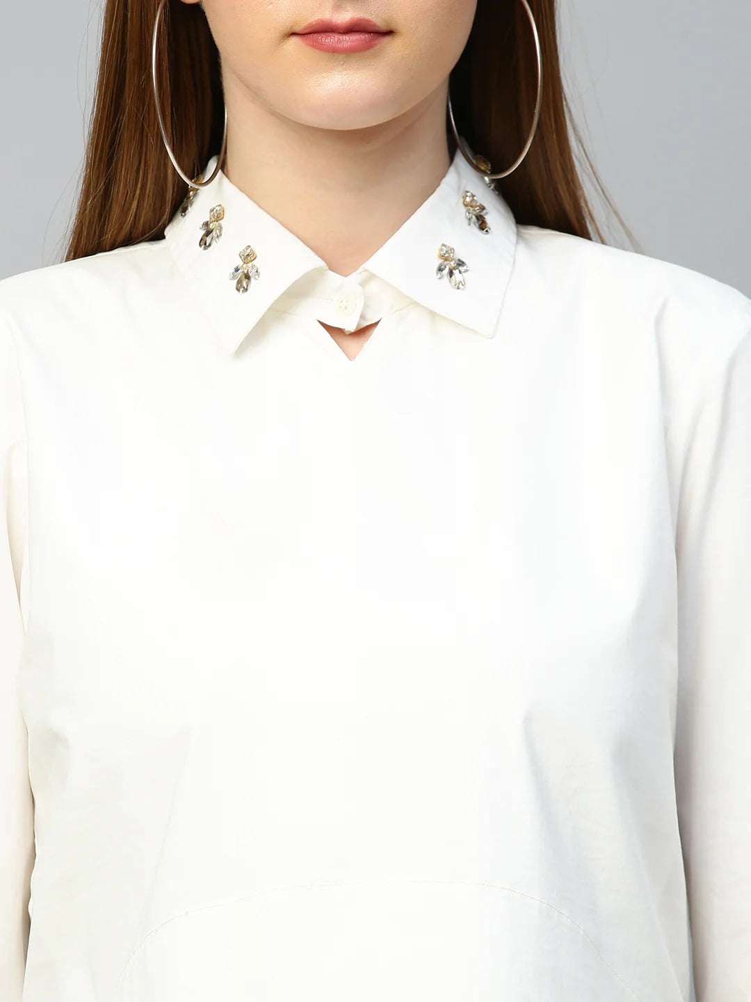 Top with embroidered collar and deconstructed front and back