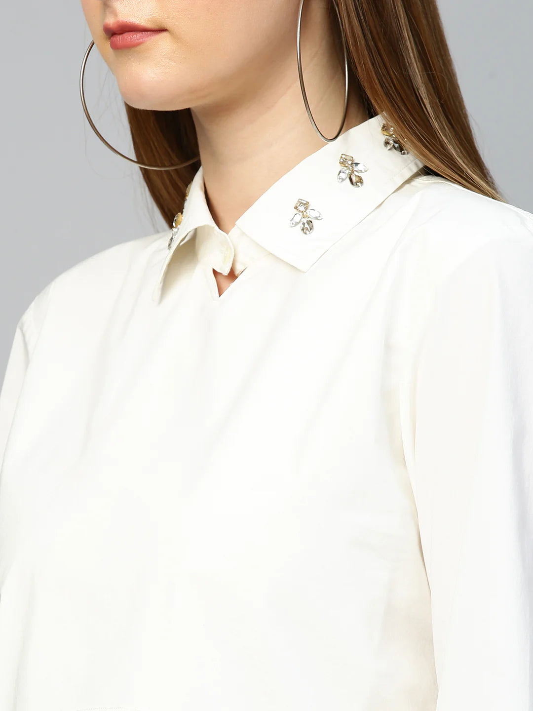 Top with embroidered collar and deconstructed front and back