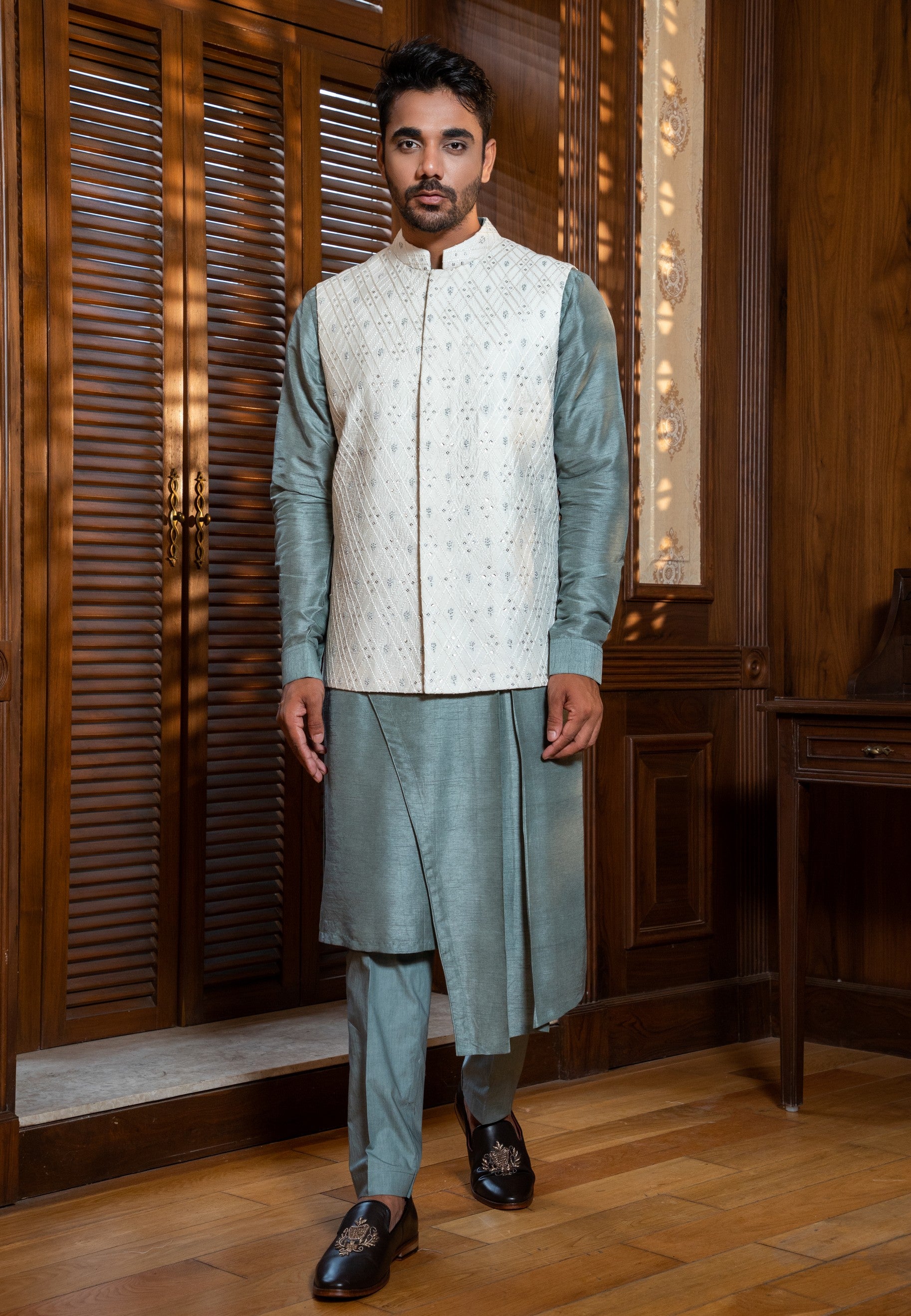 Hand Embroidered Bandi with asymmetric kurta set