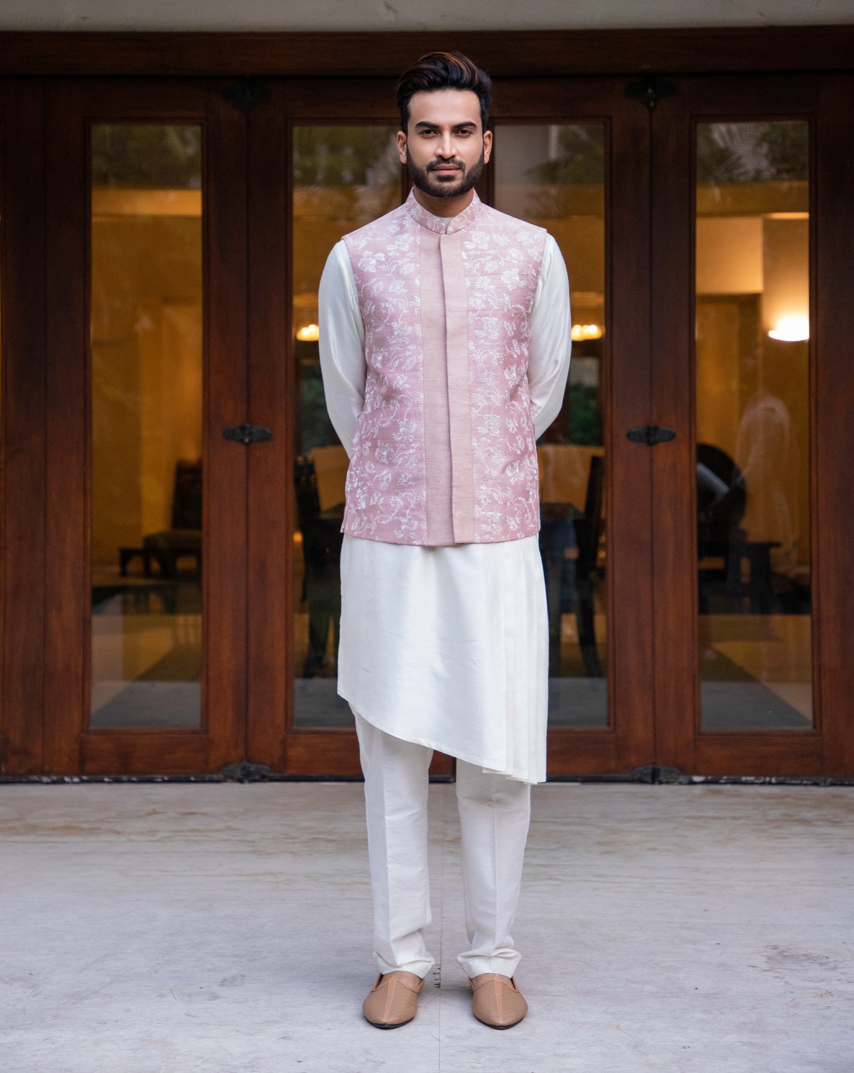 Offwhite pleated kurta set with pink embroidered jacket