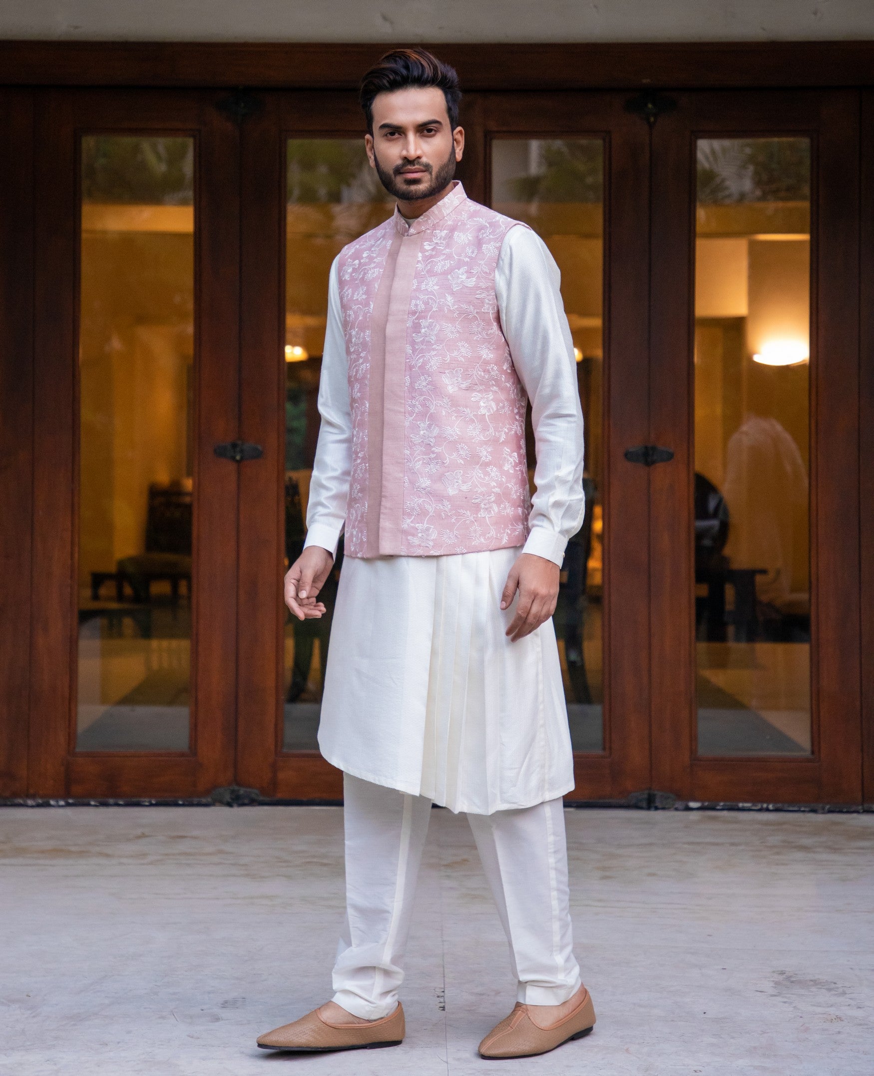 Offwhite pleated kurta set with pink embroidered jacket