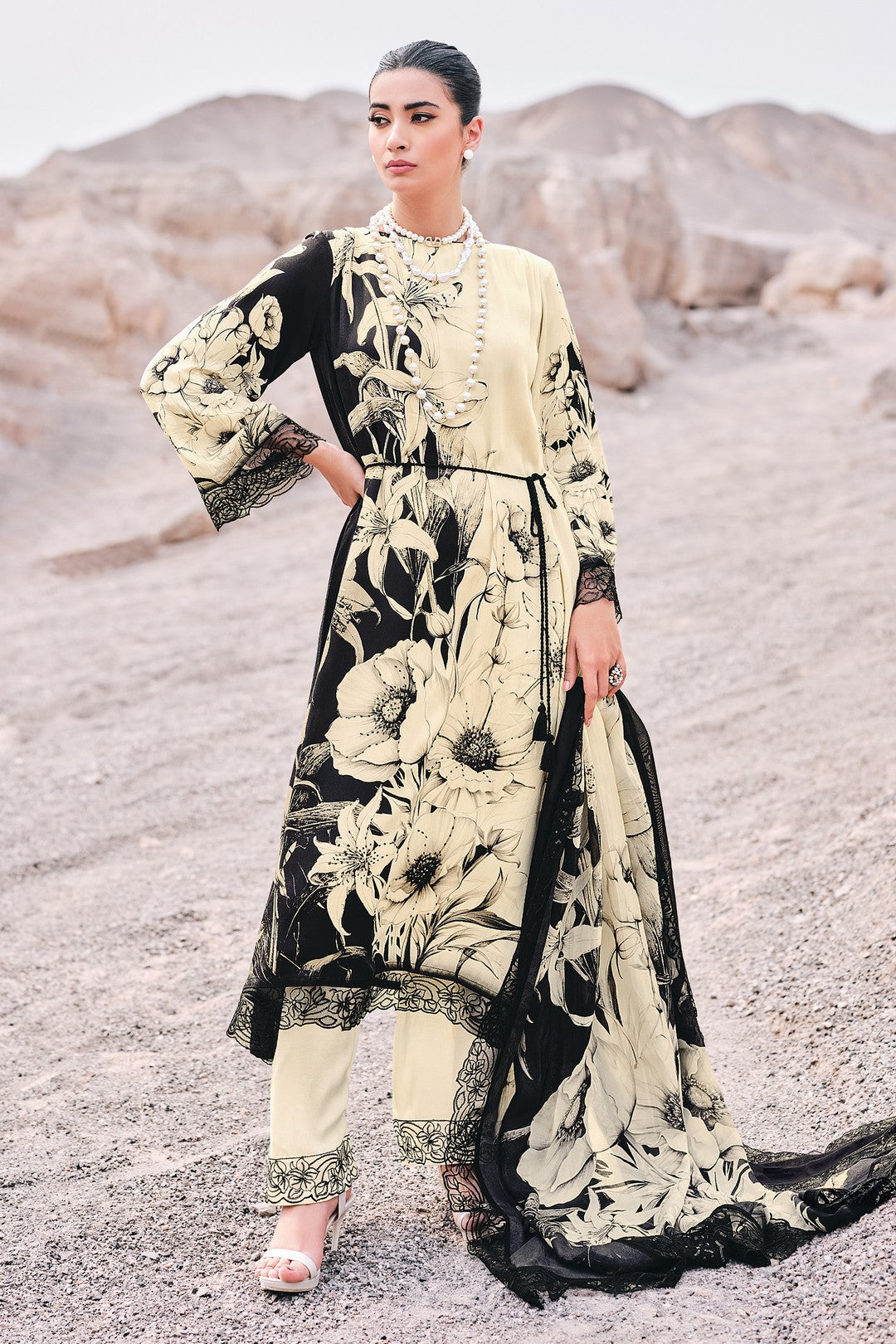 Monochrome printed kurta set