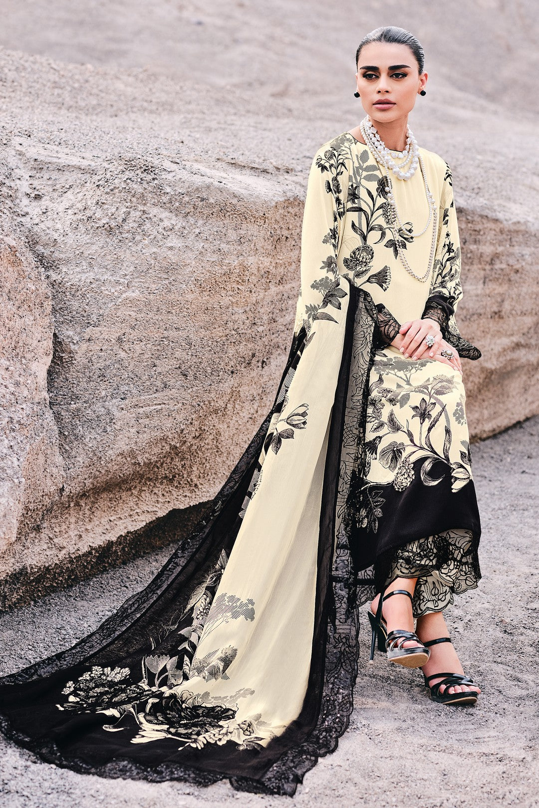 Monochrome printed kurta set