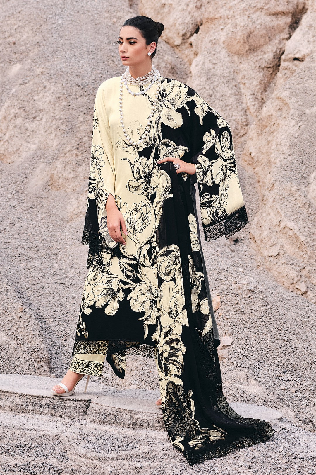 Monochrome printed kurta set