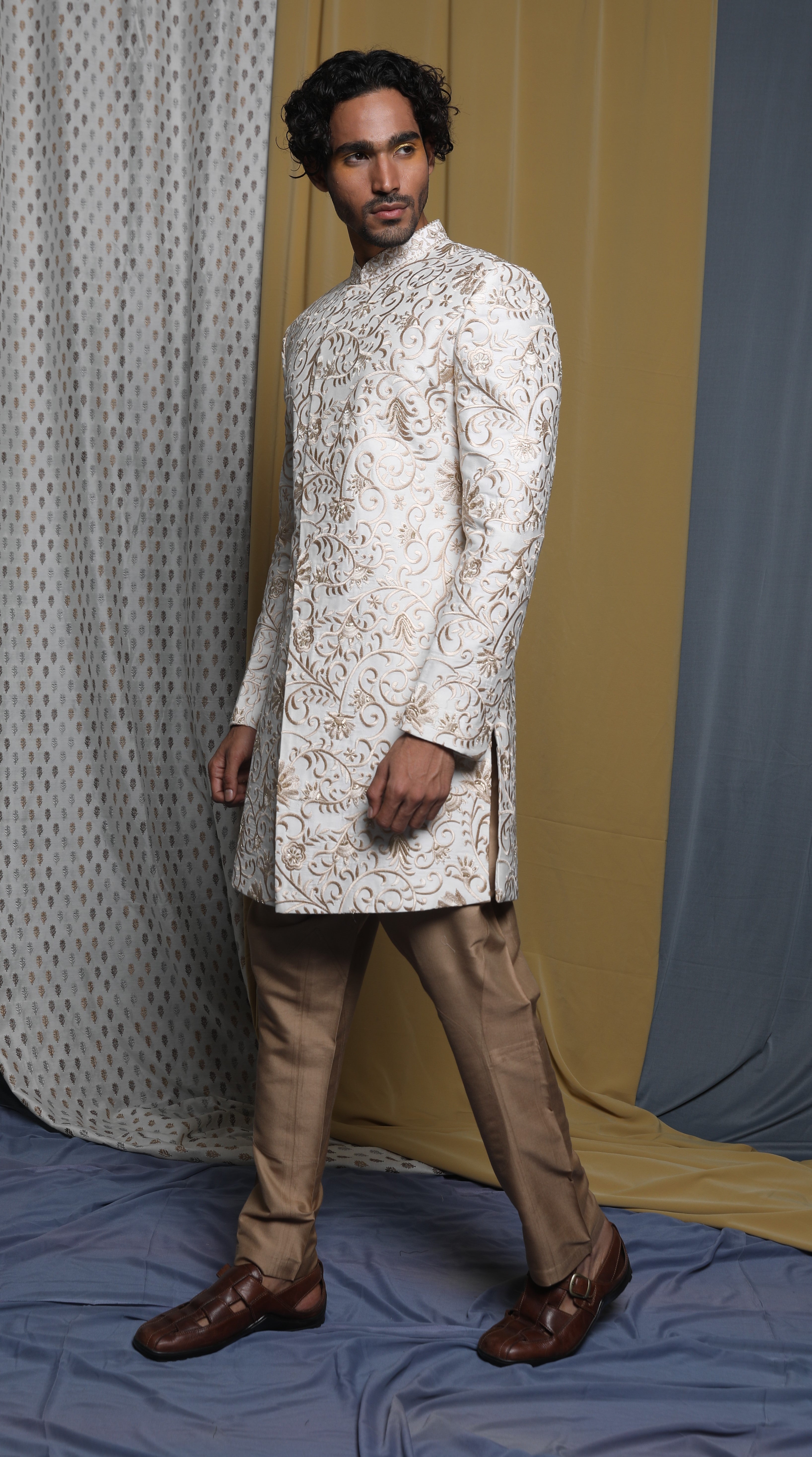 Off-white all short sherwani