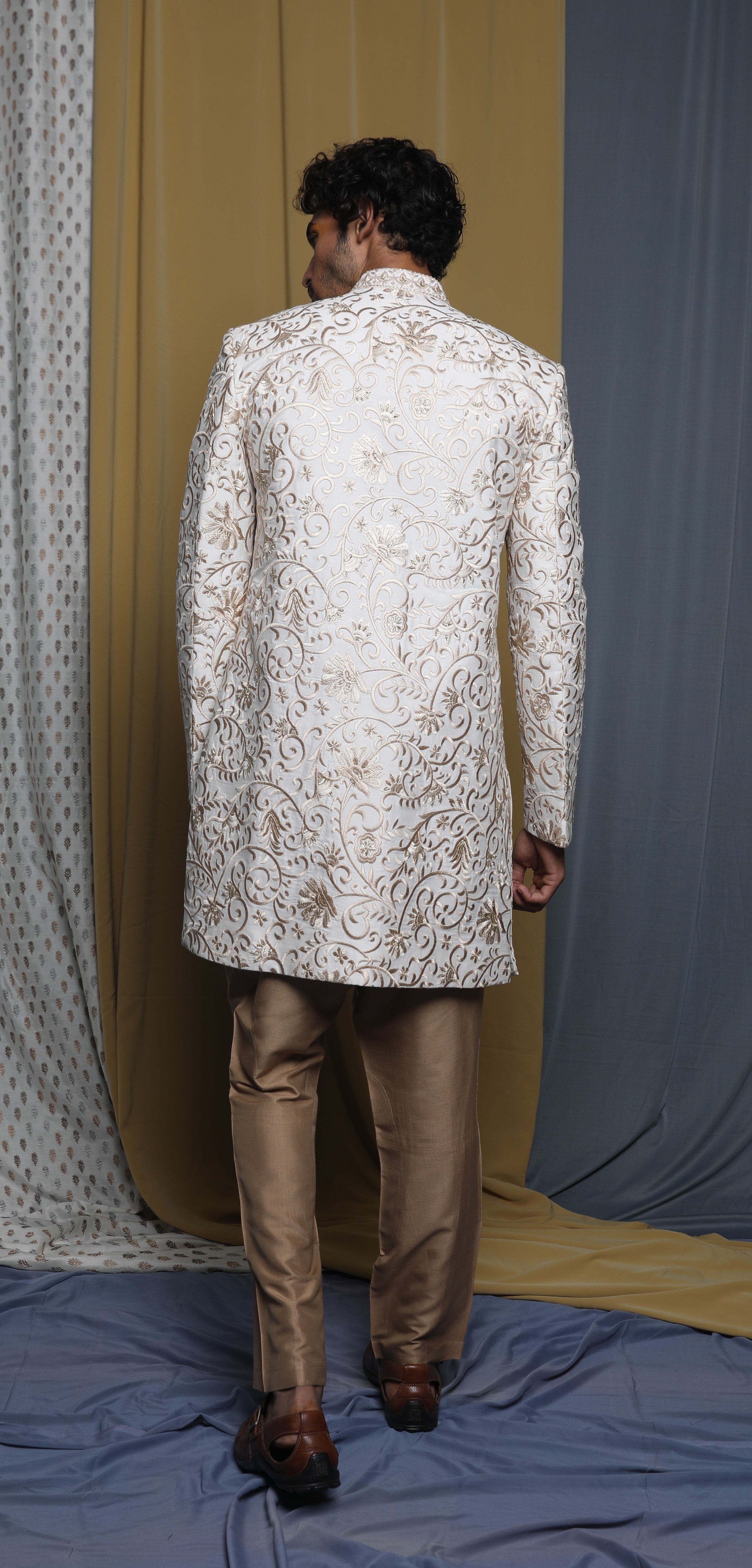 Off-white all short sherwani