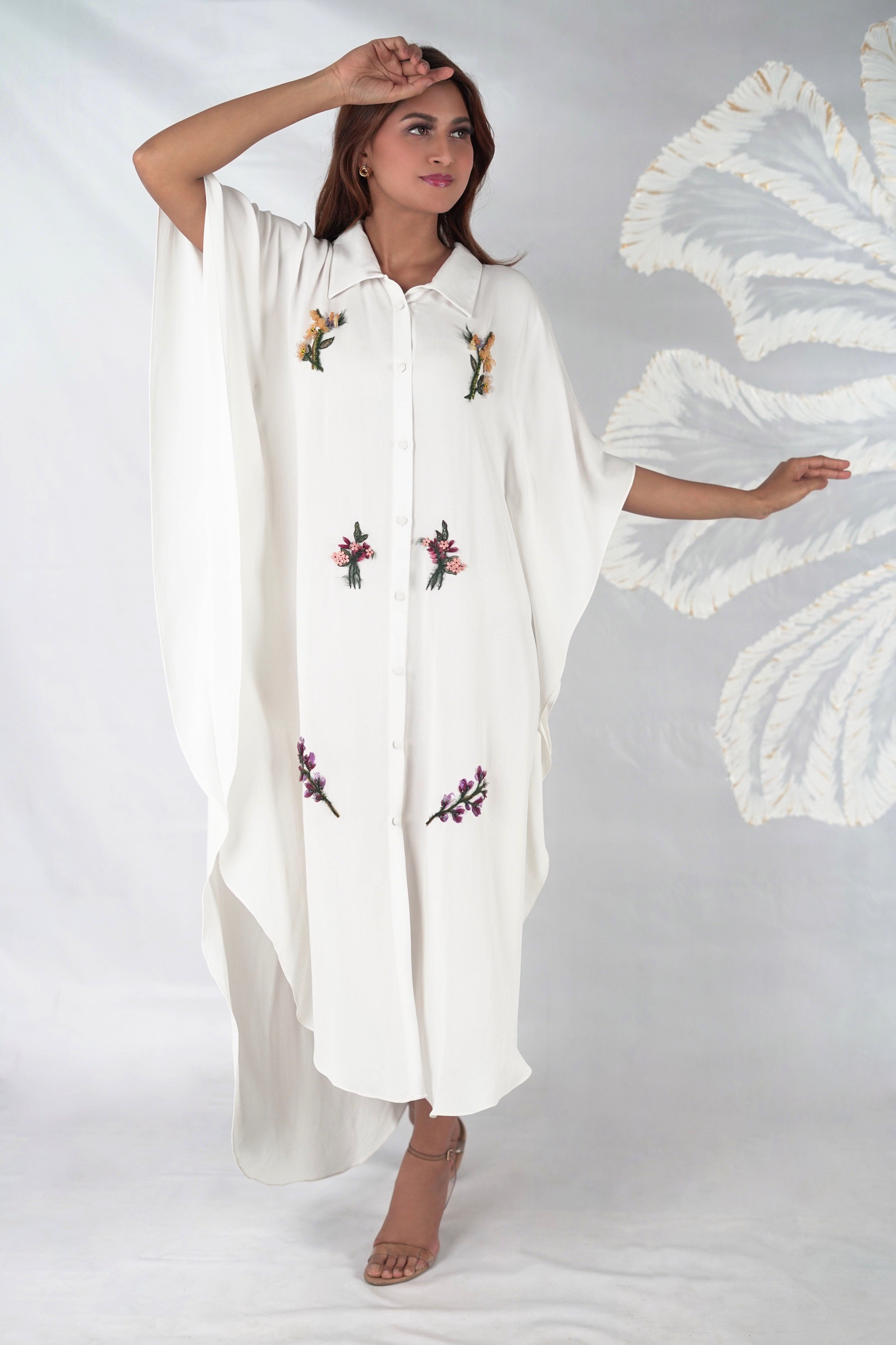 ILANA WHITE FLORAL KAFTAN