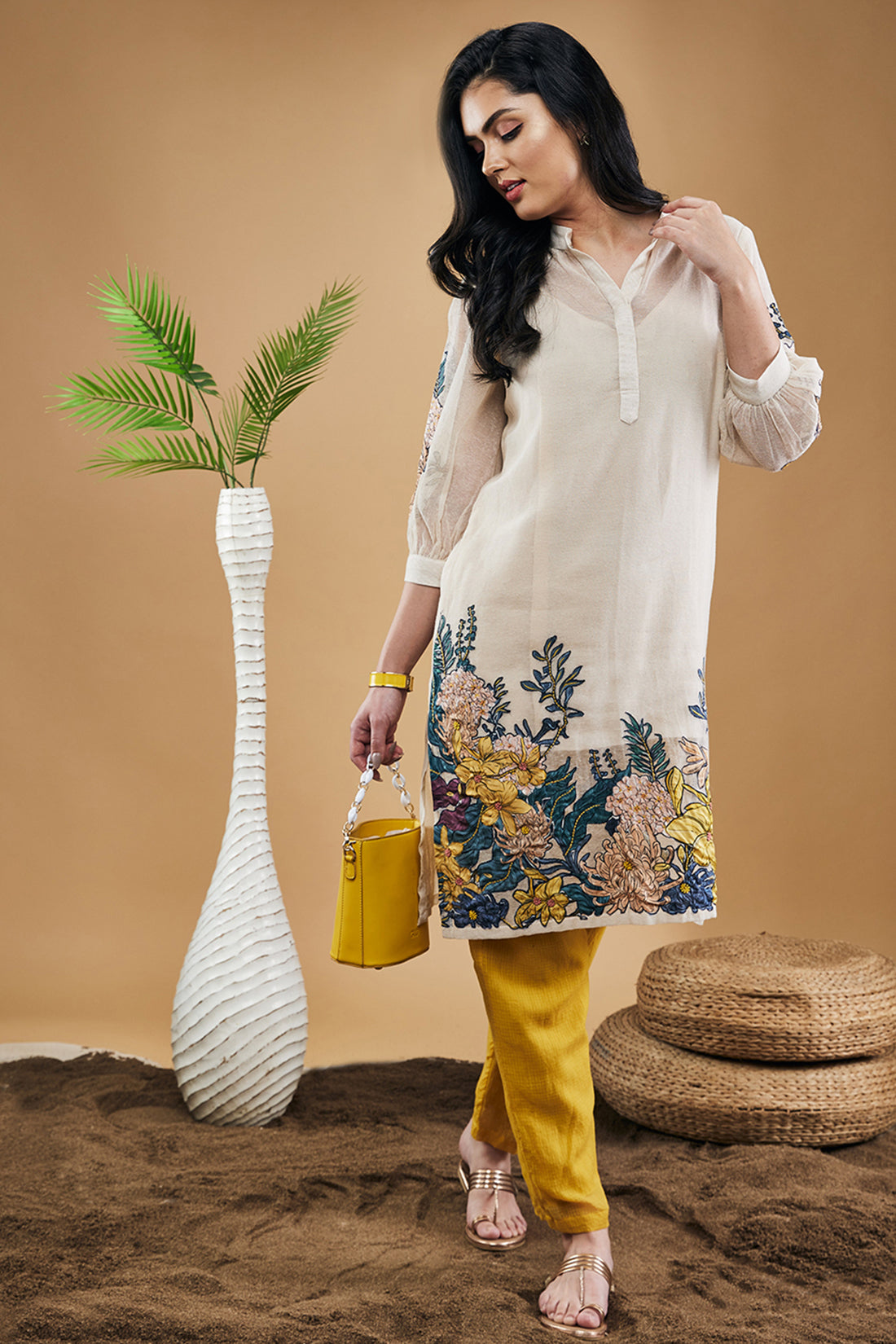 Zinnia Applique Kurta With Pants