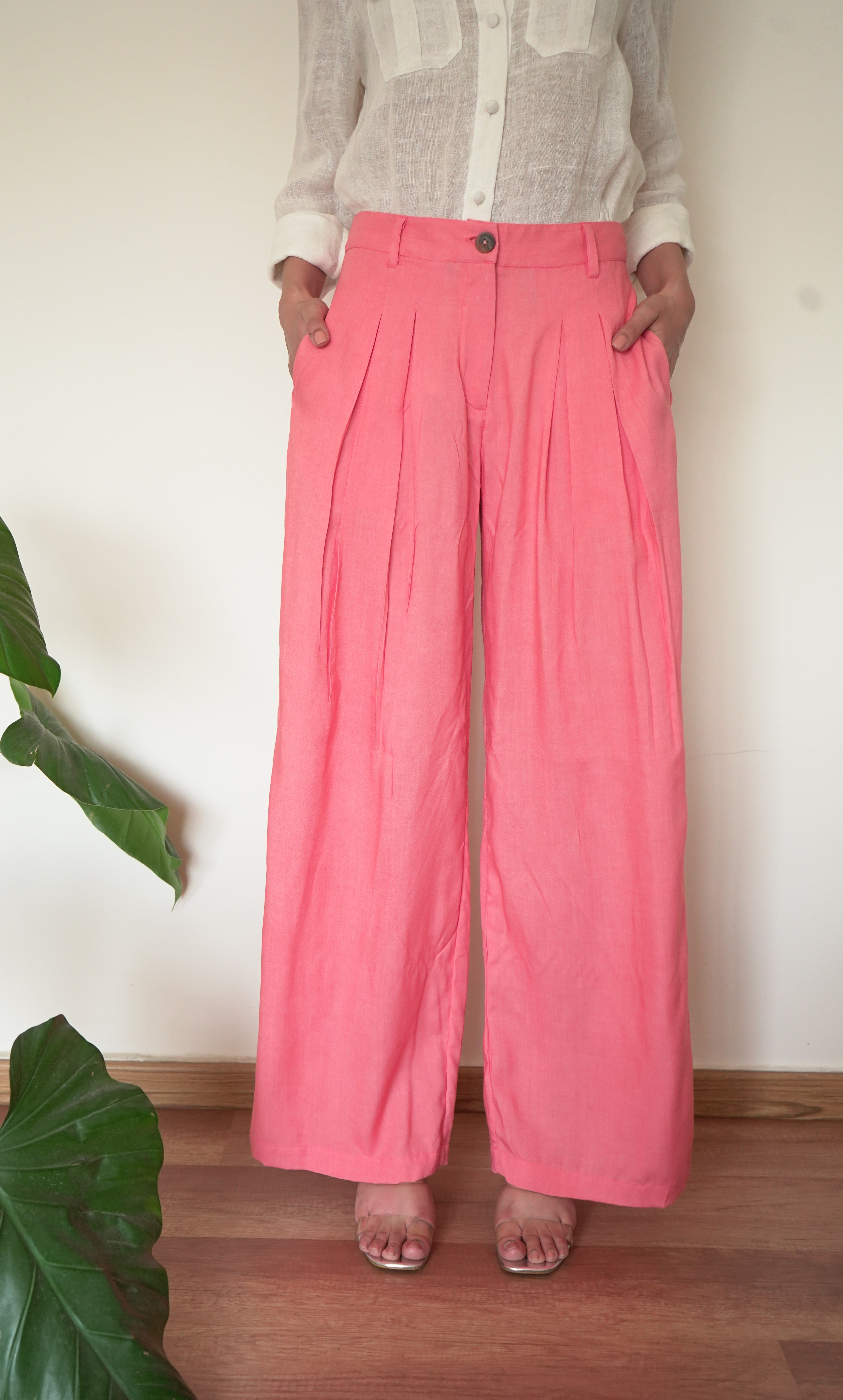 Marilyn wide-legged coral trousers