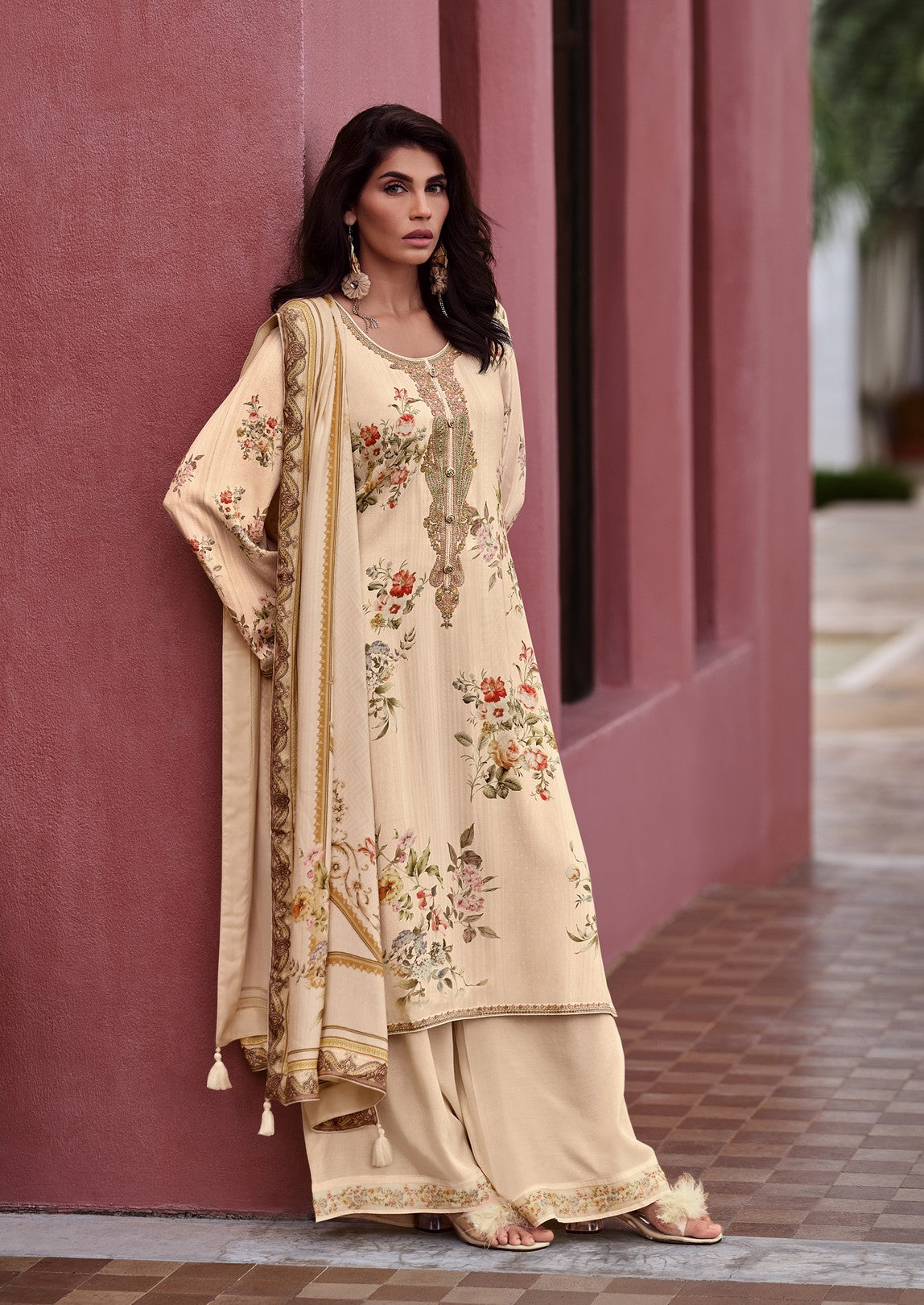 Desert ivory kurta set with embroidery