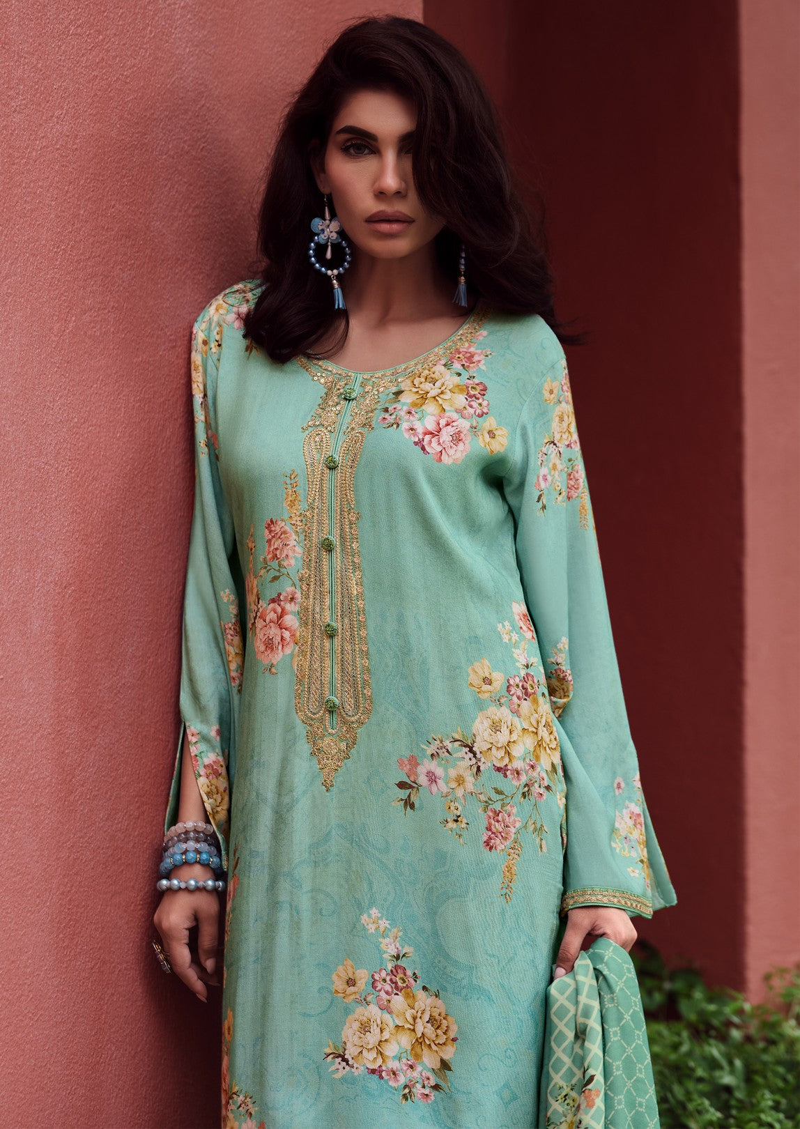 Seafoam floral kurta set with embroidery