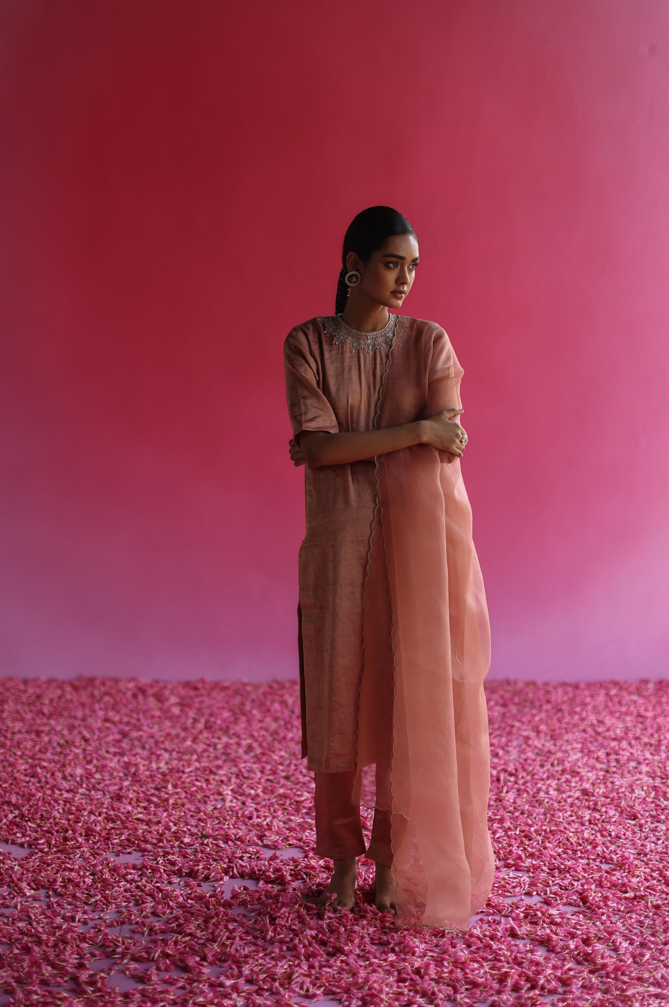 Manjari : The first blossom (Rose gold)