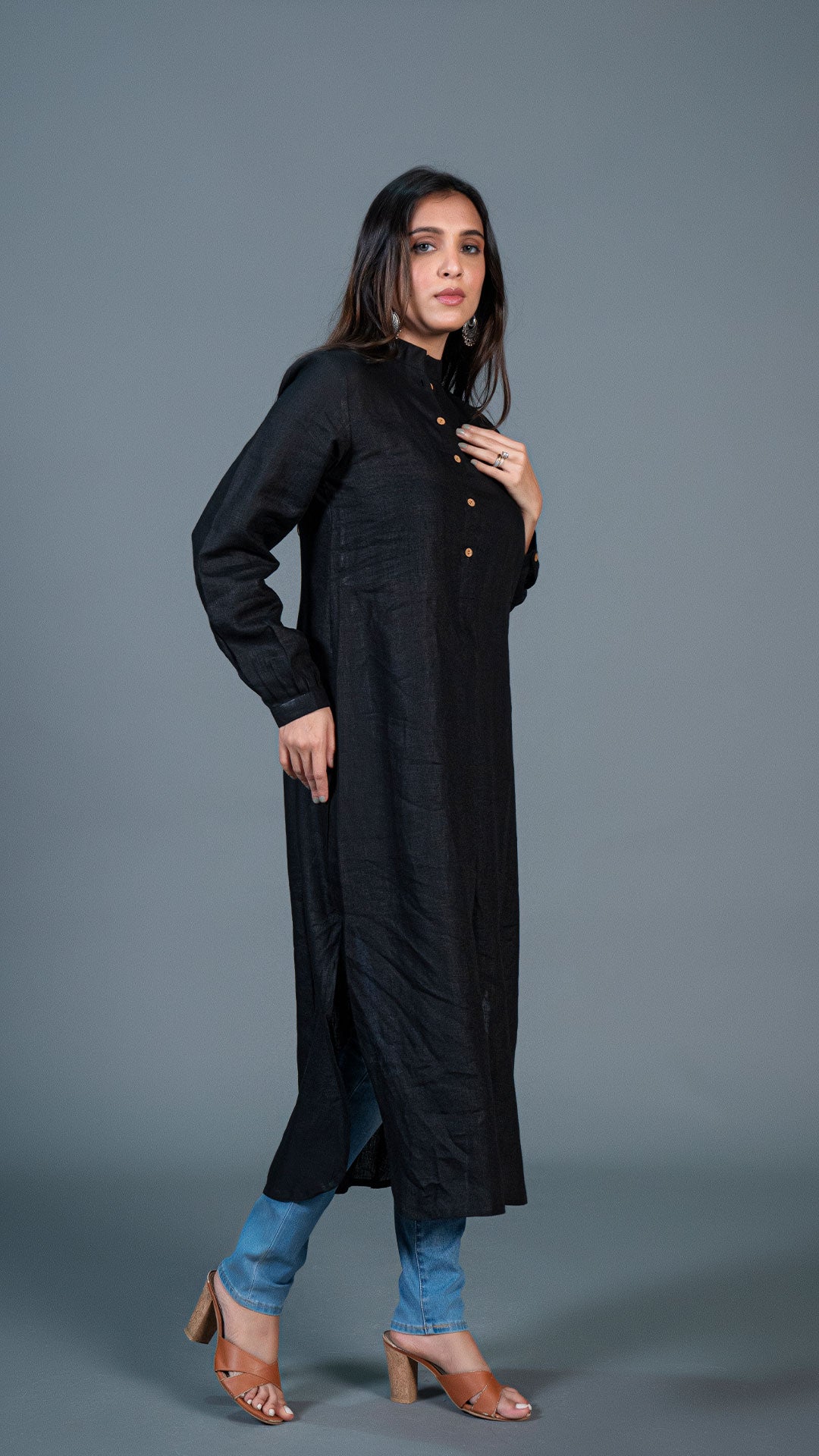 BLACK JABHA STYLE LINEN KURTA