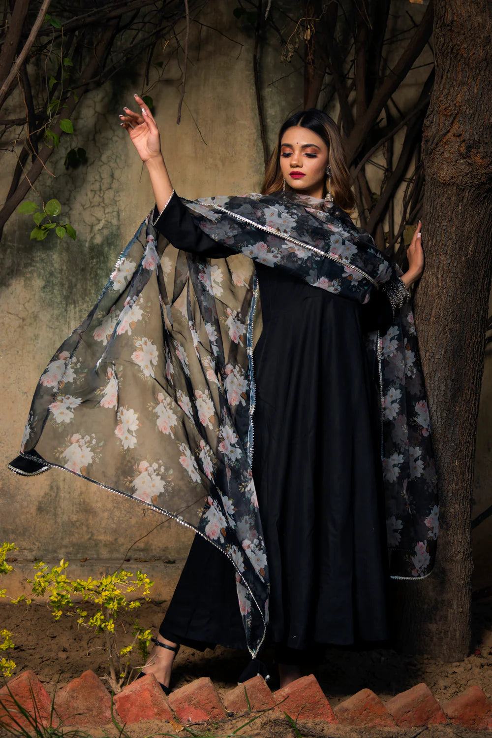 TEA LEAF BLACK RAYON ANARKALI