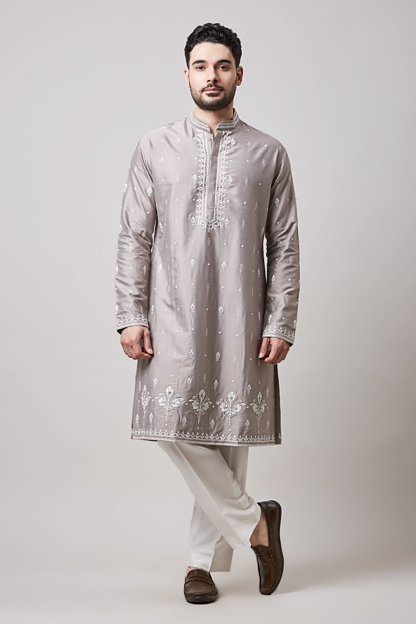 GREY MUGHAL BUTTI EMBROIDERED KURTA SET