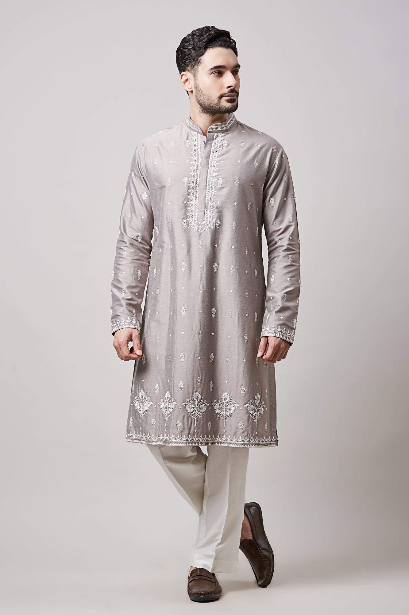 GREY MUGHAL BUTTI EMBROIDERED KURTA SET