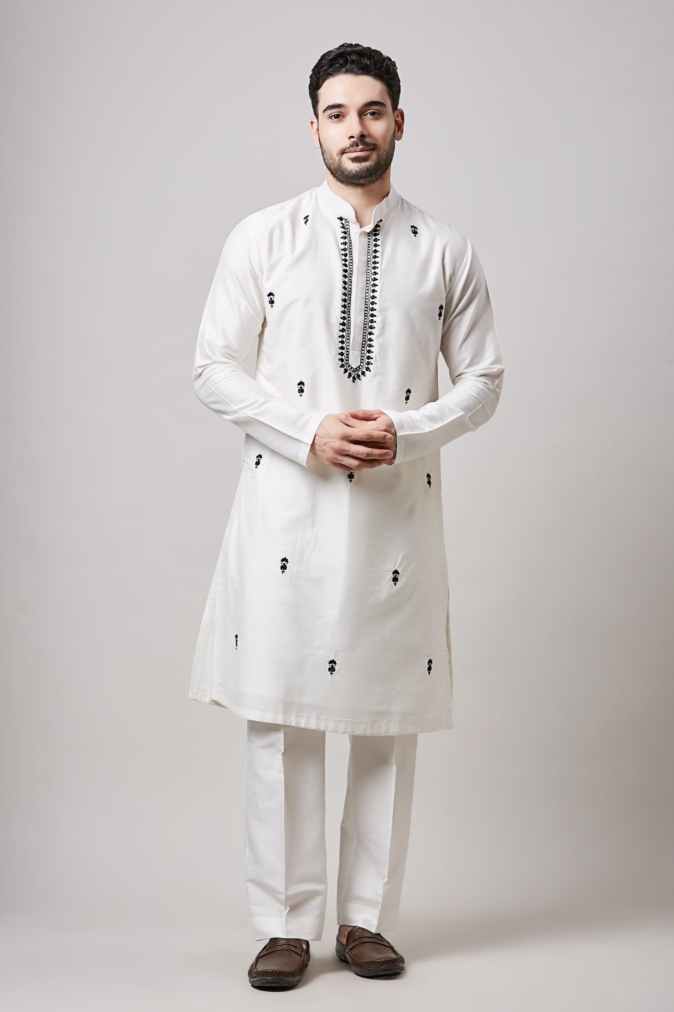 IVORY BUNDI SET WITH BLACK EMBROIDERY