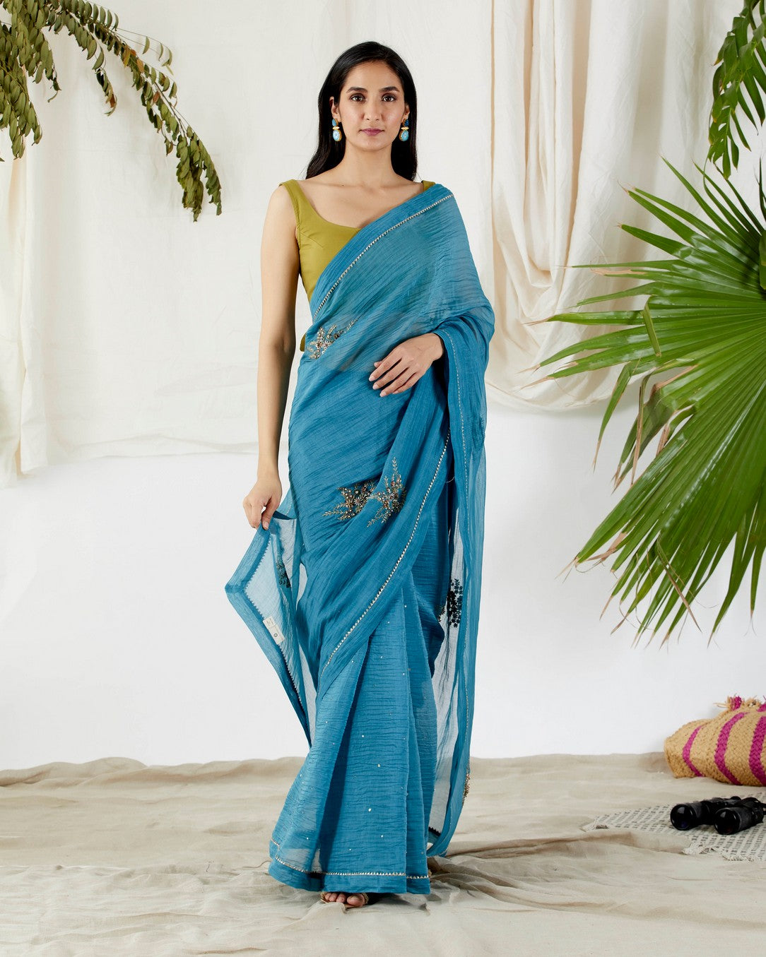 Saree with blouse piece