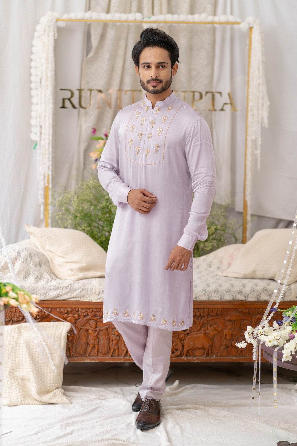 mens kurta with embroidery