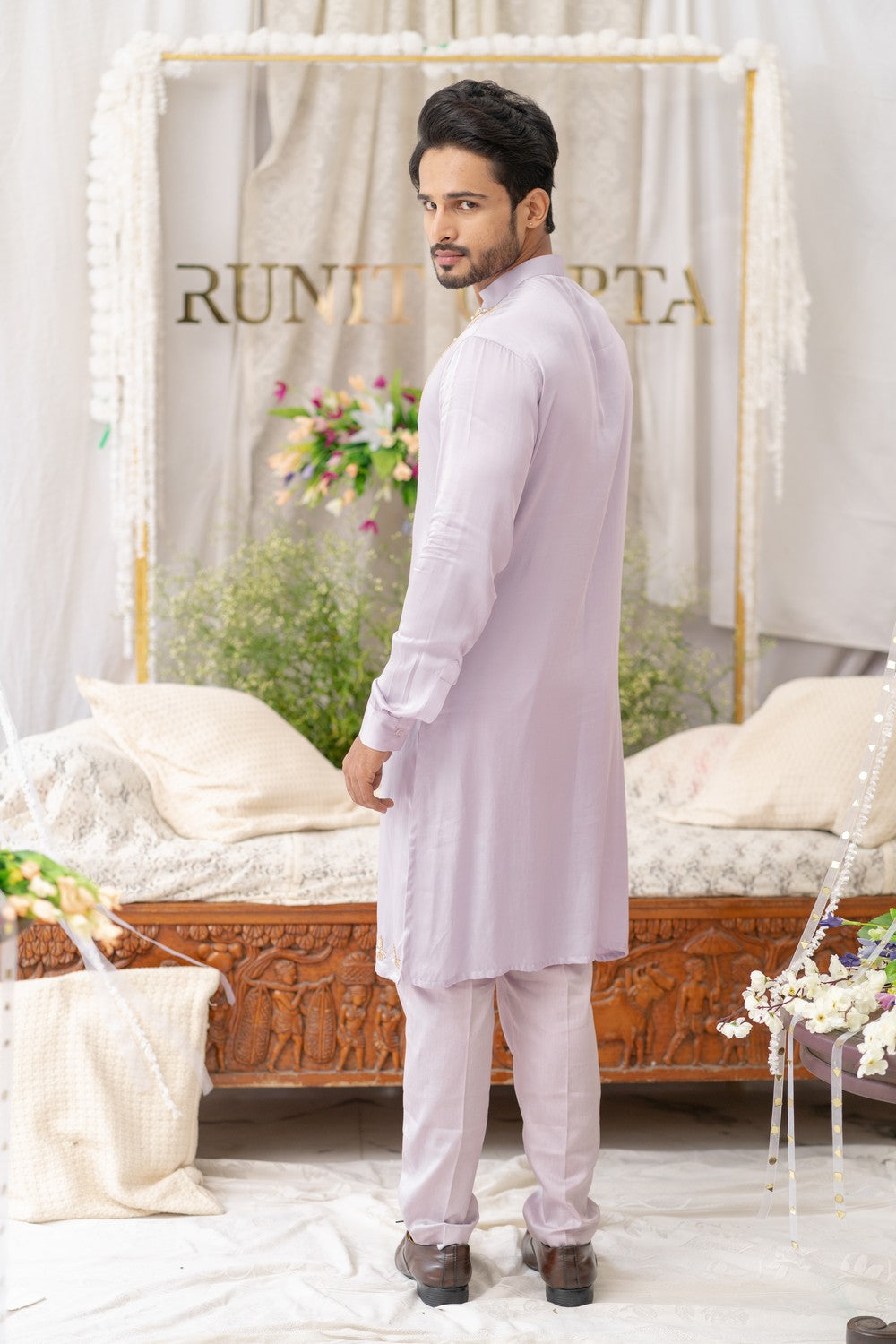 mens kurta with embroidery