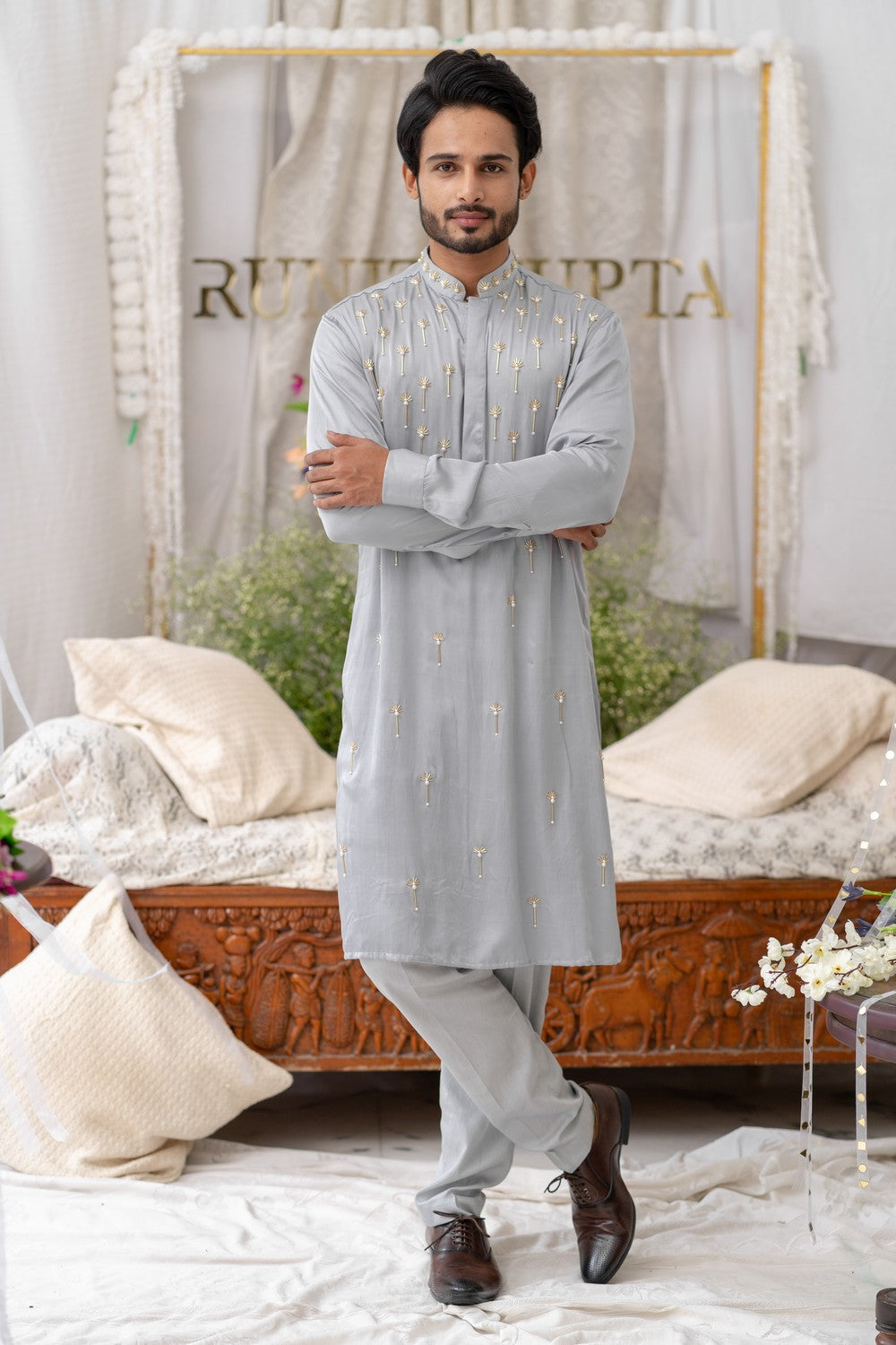 grey embroidered kurta