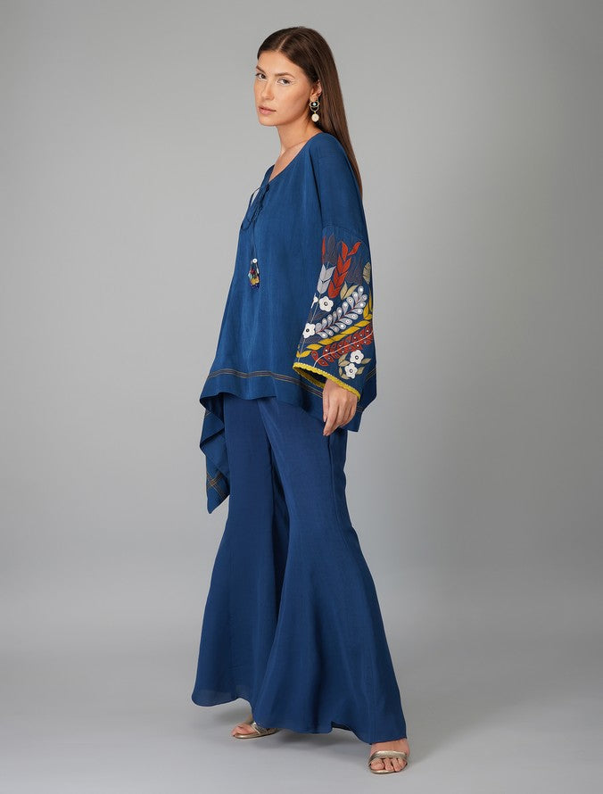 APPLIQUE SLEEVES EGYPTIAN BLUE CAPE SET