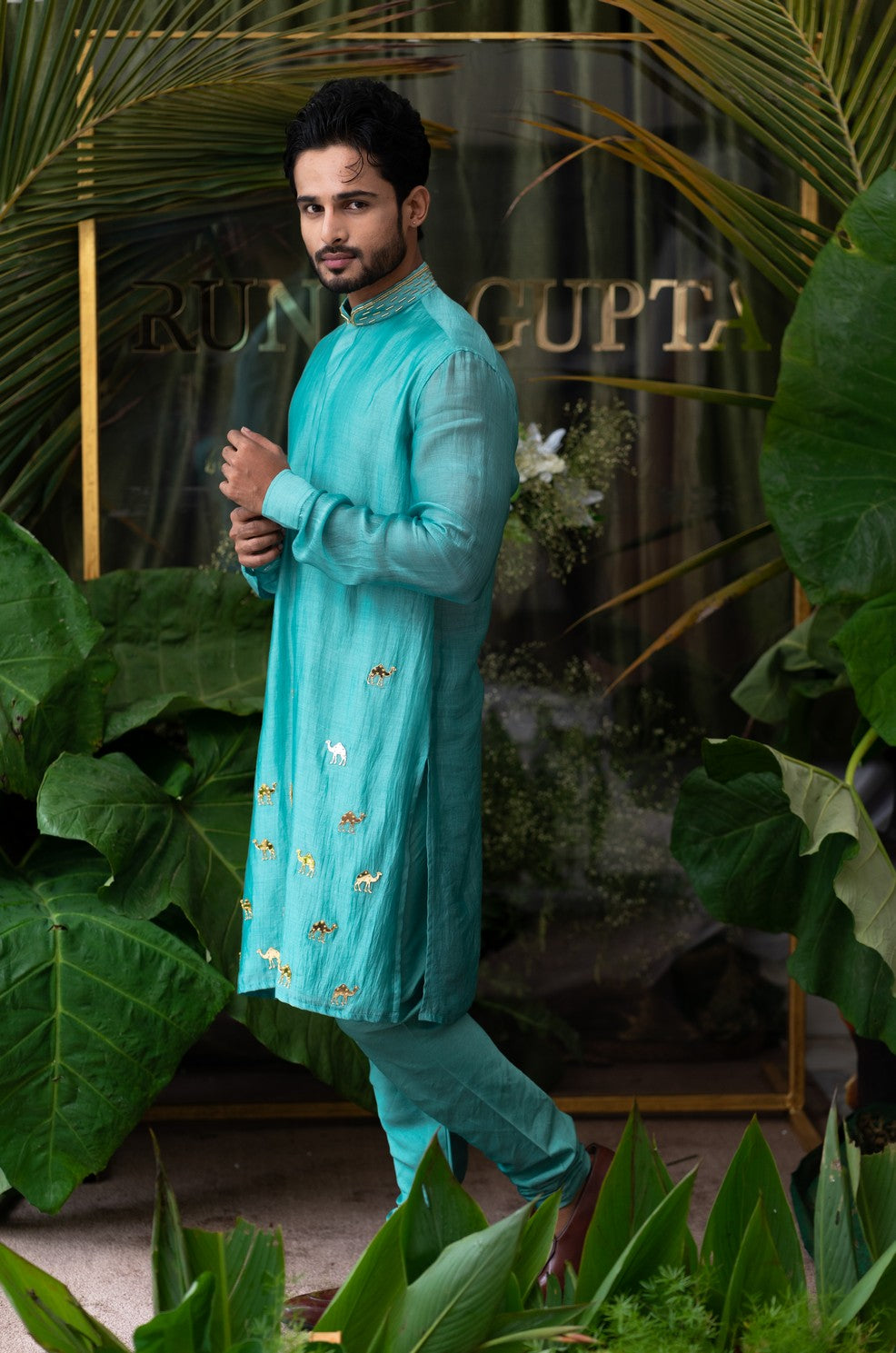 embroidery on men's kurta