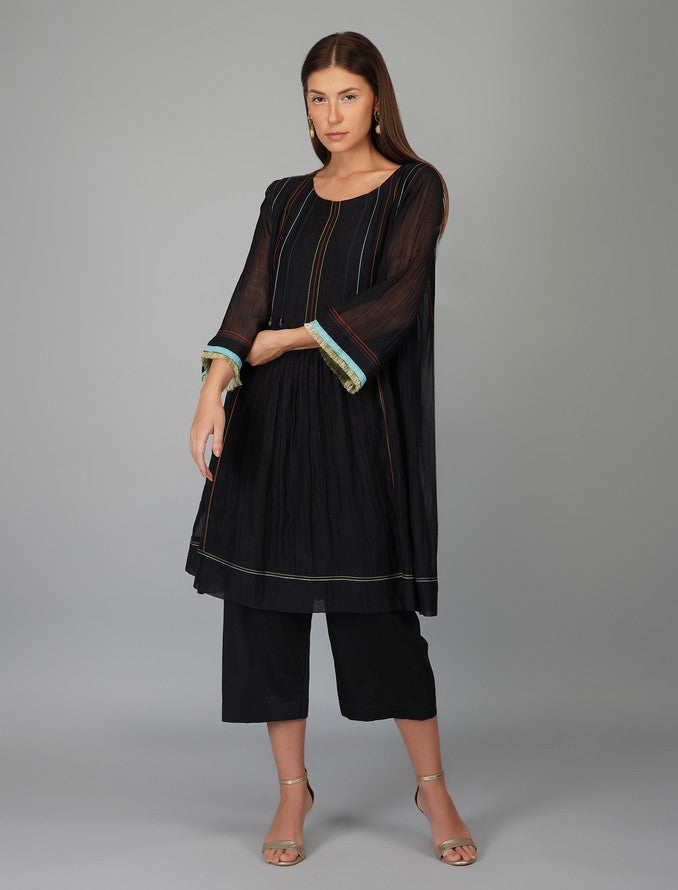 CONTRAST THREAD PLEATED TUNIC SET