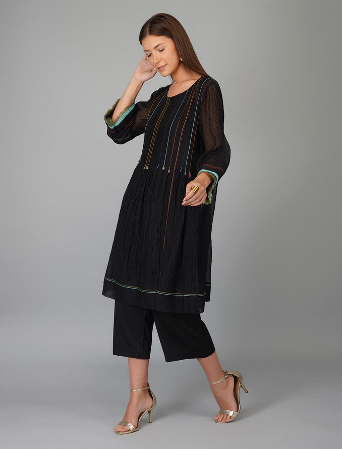 CONTRAST THREAD PLEATED TUNIC SET