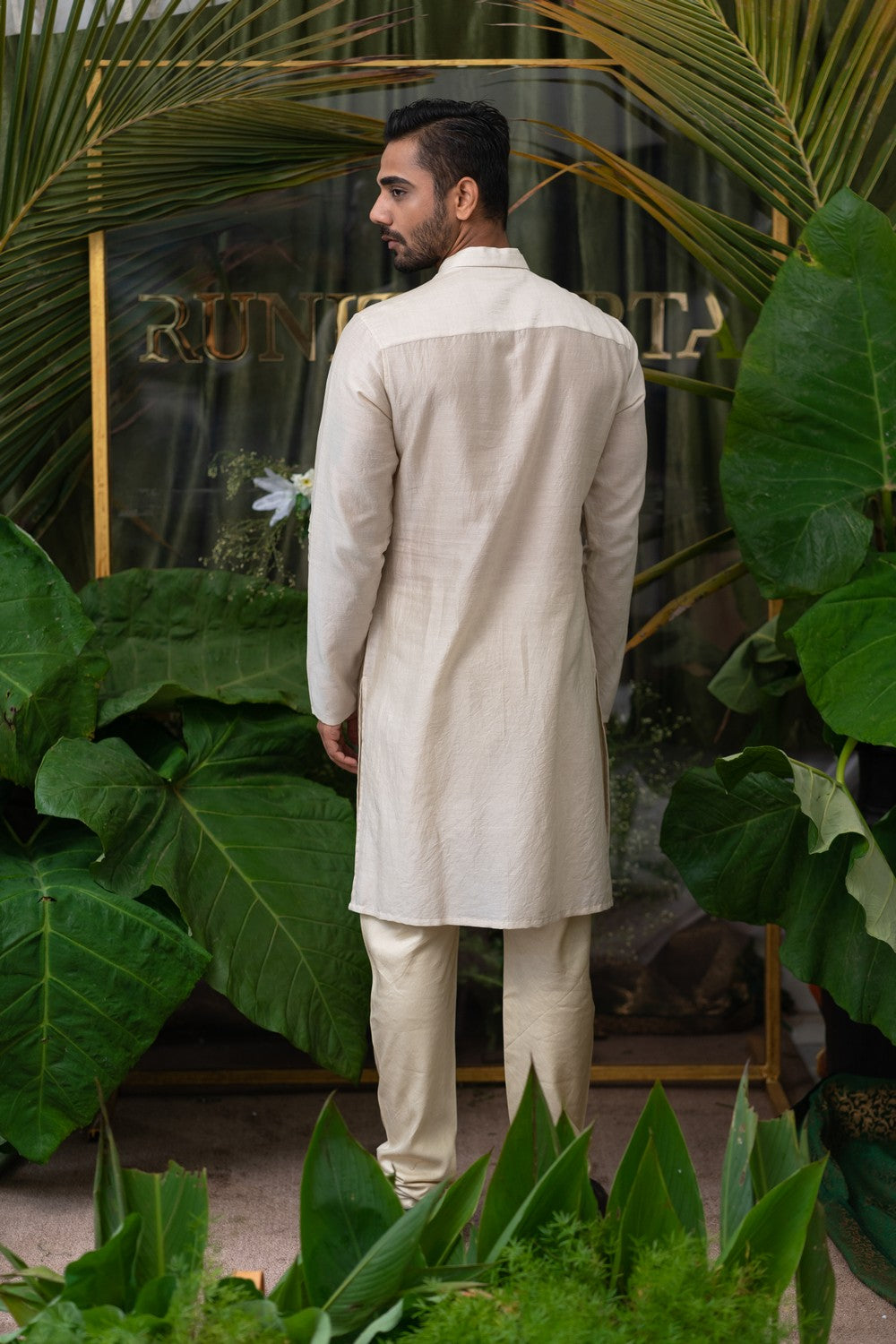 designer embroidered kurta for men