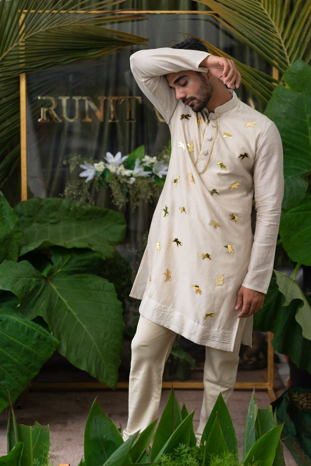 designer embroidered kurta for men