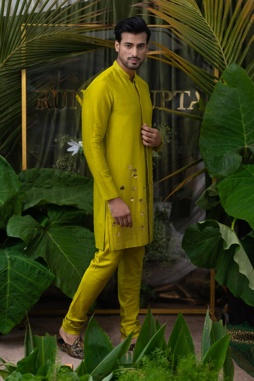 kurta with embroidery for men