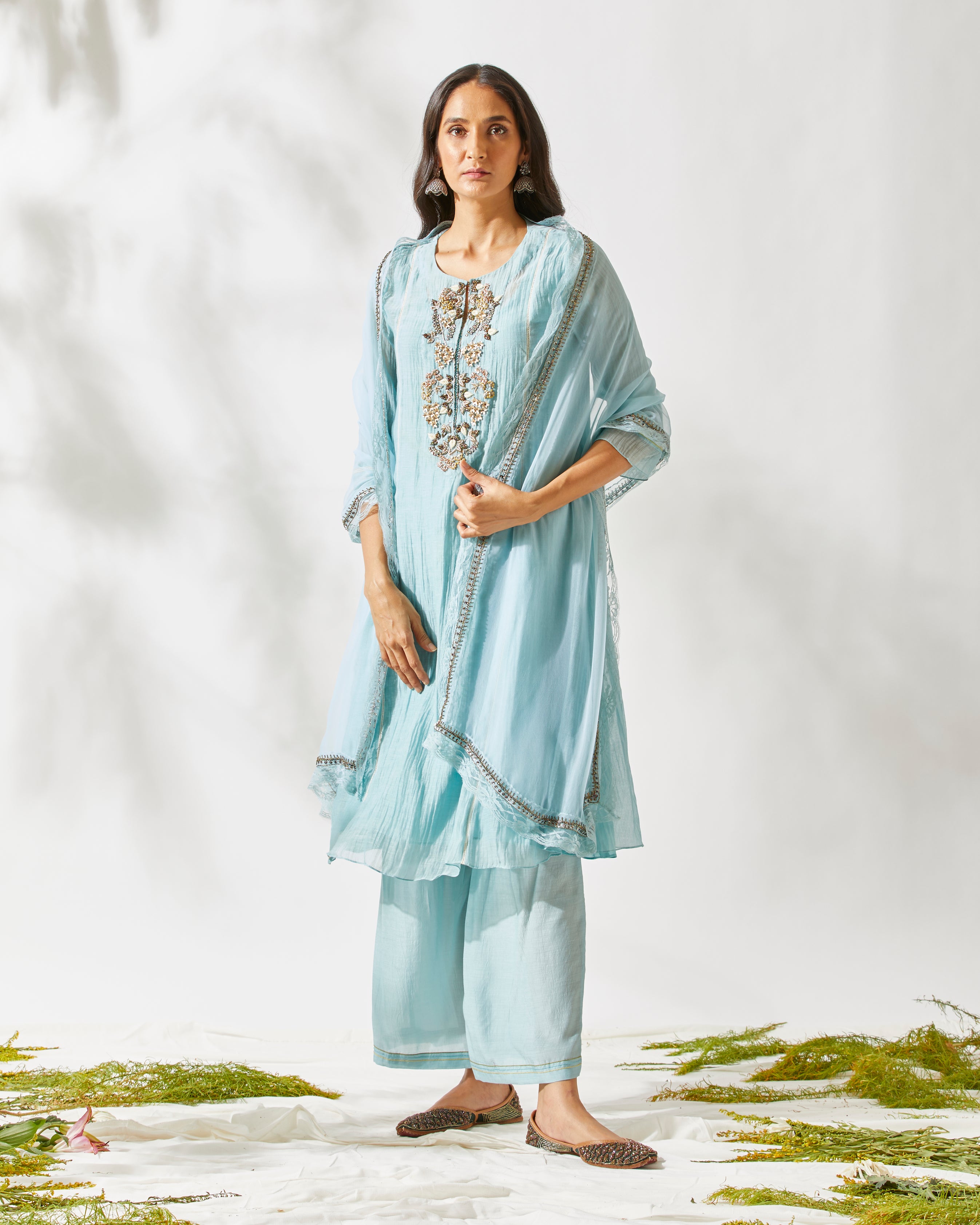 LIGHT BLUE JARDIN SUIT