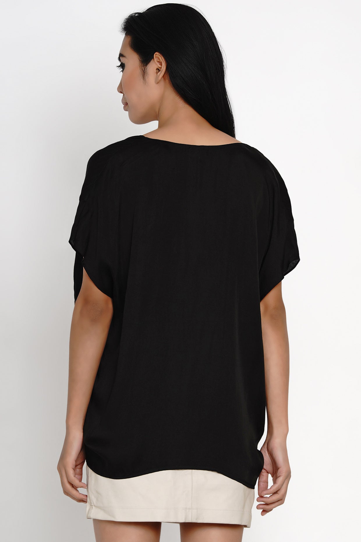 BLACK NOT-KNOT TOP