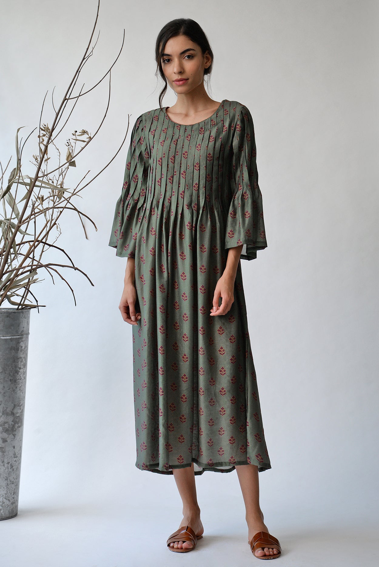 Geulmim pleated Dress