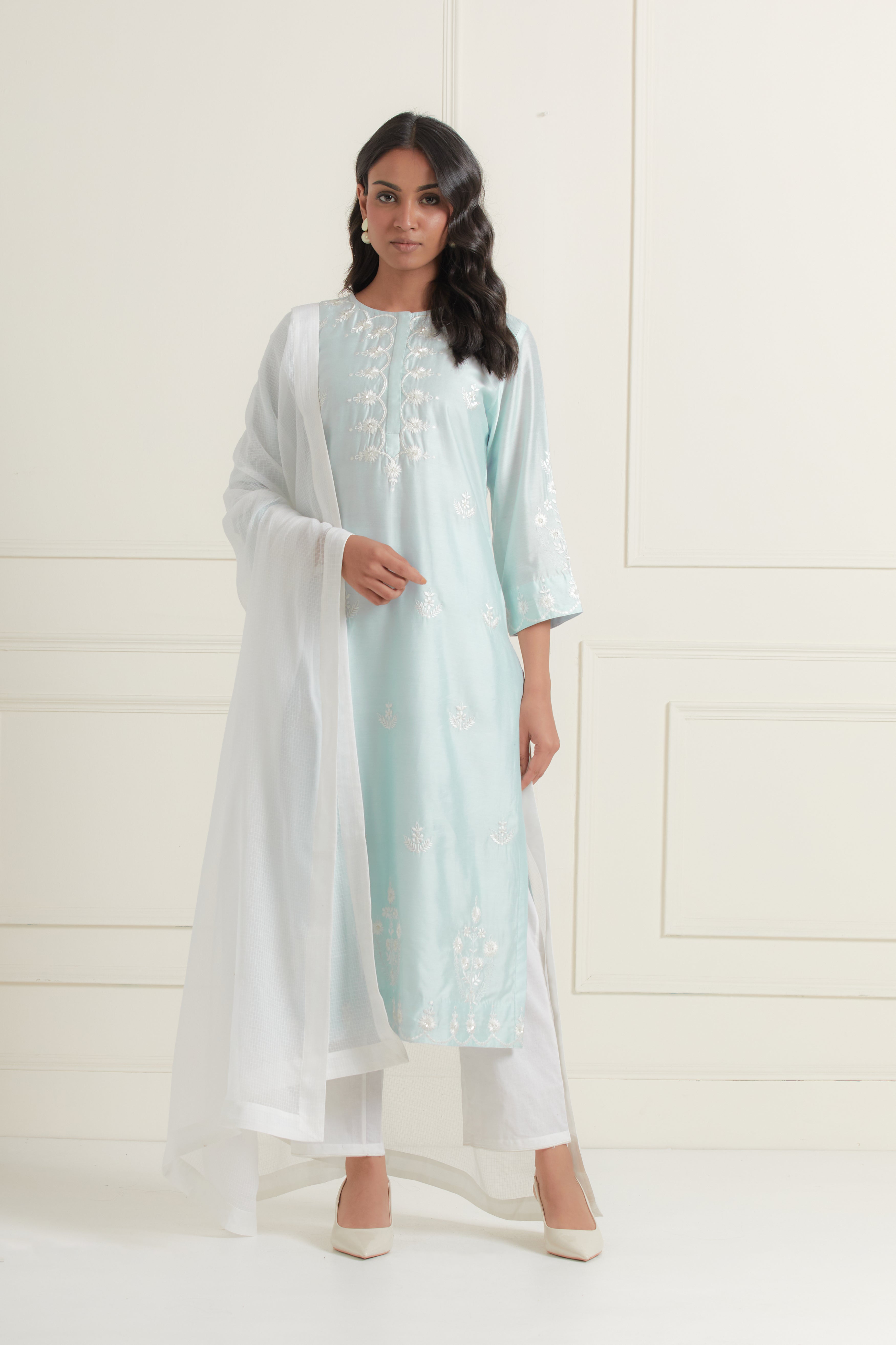 White kota dupatta