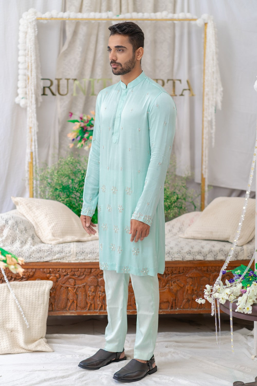 mens white embroidered kurta