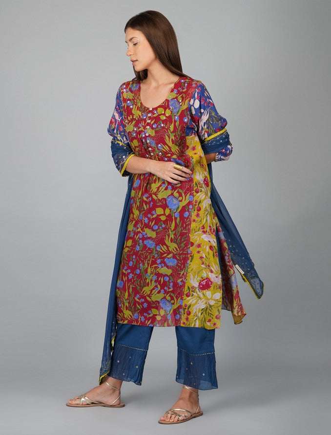 FLOWER PRINT PANELLED KURTA SET