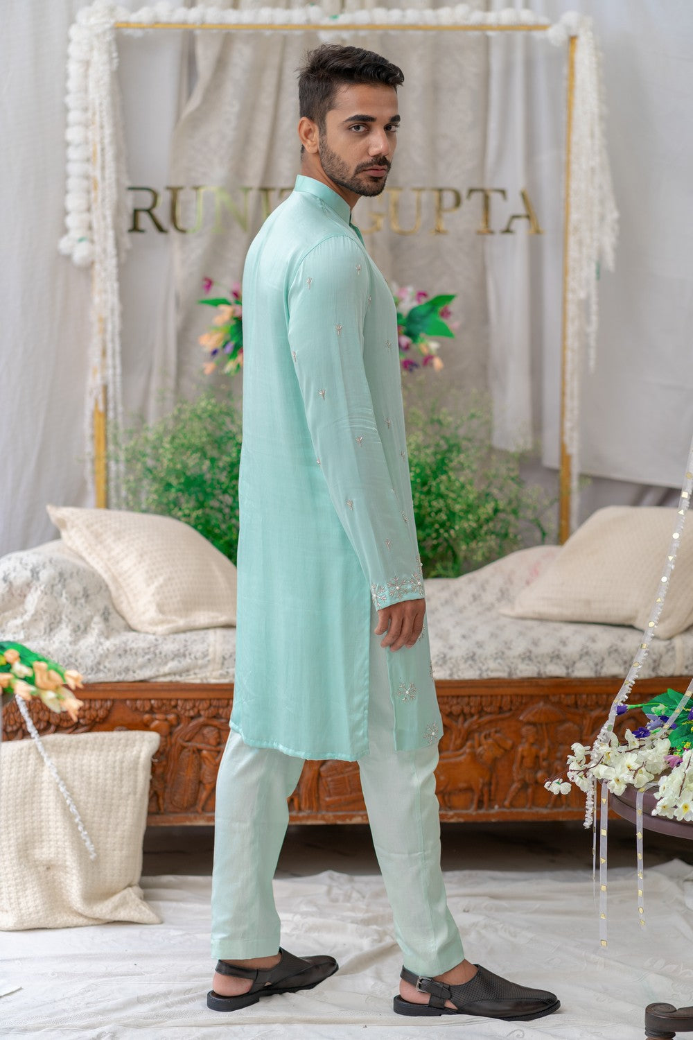 mens white embroidered kurta