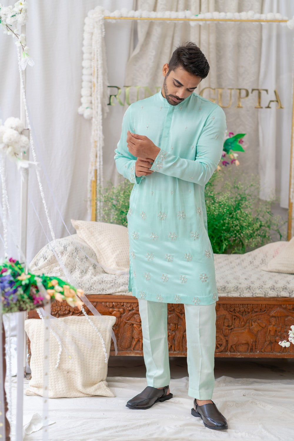 mens white embroidered kurta