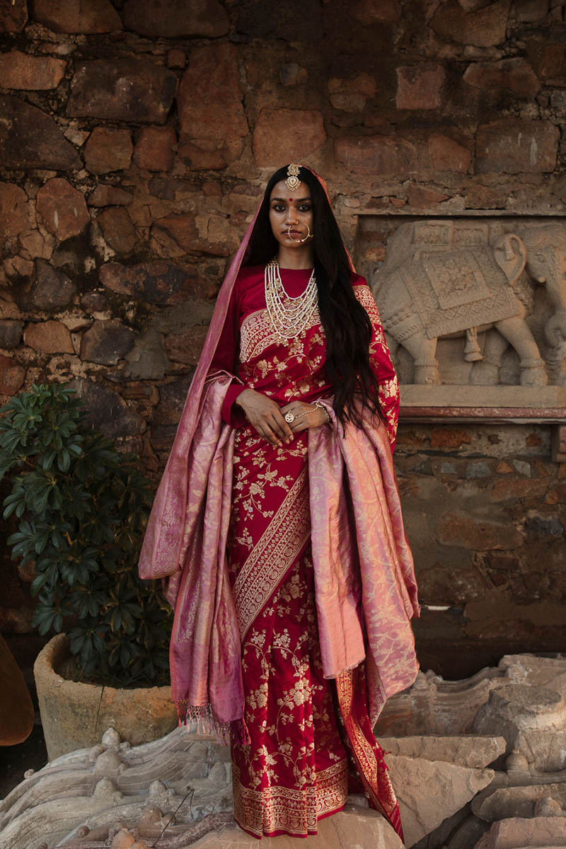 sabyasachi red banarasi saree | Silk saree blouse designs patterns,  Designer saree blouse patterns, Saree blouse designs latest