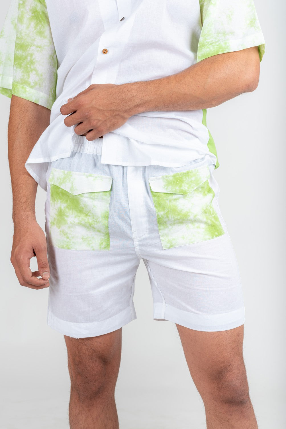 tie dye shorts mens